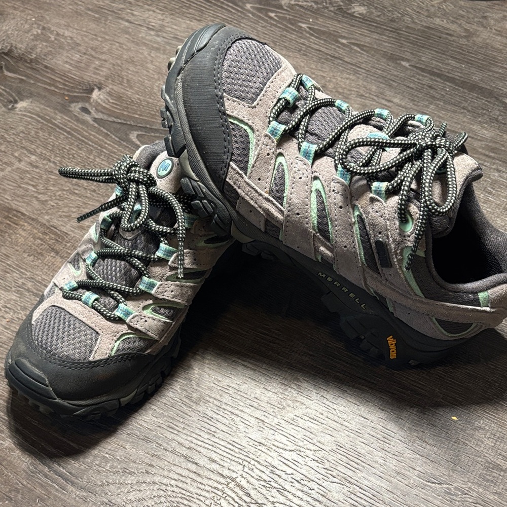 Merrell Women's outdoor/hiking Shoes - Gray and Teal